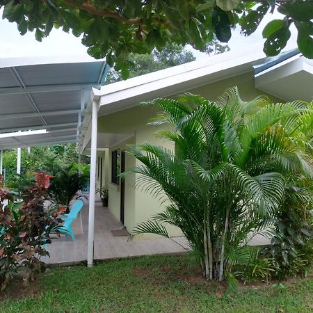 Serenity Houses Cahuita Esterno foto